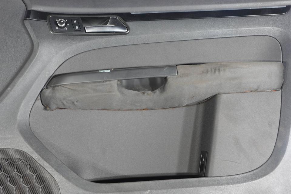 VW Touran 1T3 Tür vorne rechts schwarz Beifahrertür M04 – Bild 3