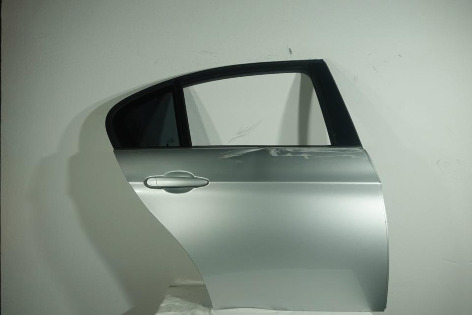 BMW 320i E90 Tür hinten rechts silber M02 – Bild 2
