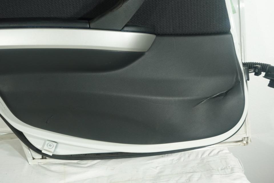 BMW 320i E90 Tür hinten links weiß M17 – Bild 4