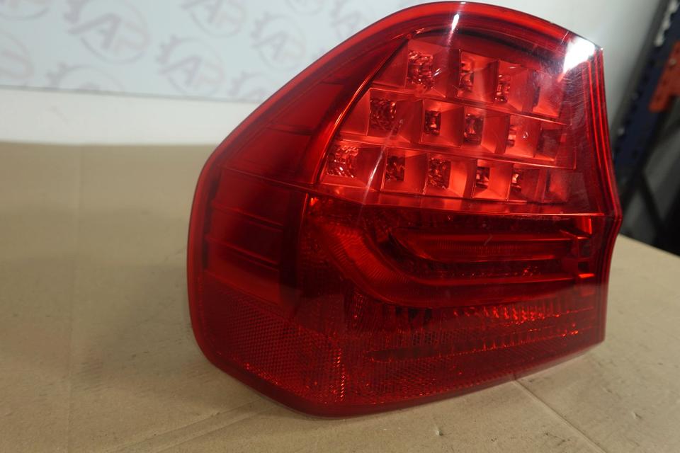 BMW E90 LCI LED Rückleuchte Hinten Links Außen Original M17 – Bild 3