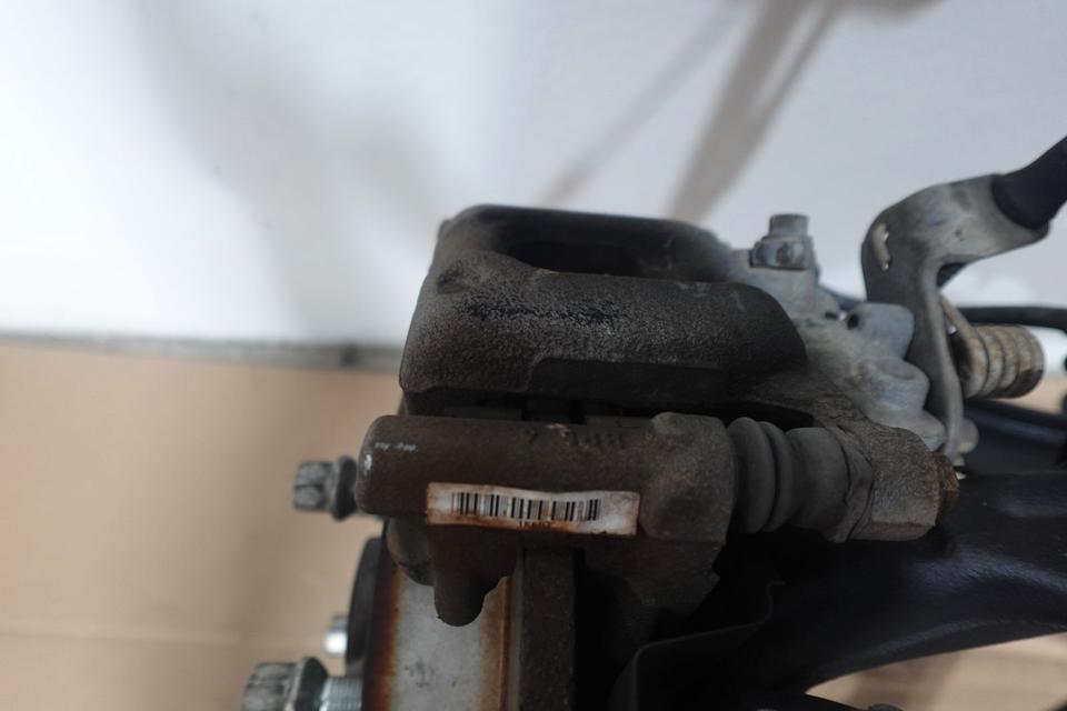 VW Touran 1T Hinterachse Komplett mit ABS Sensoren M04 – Bild 7