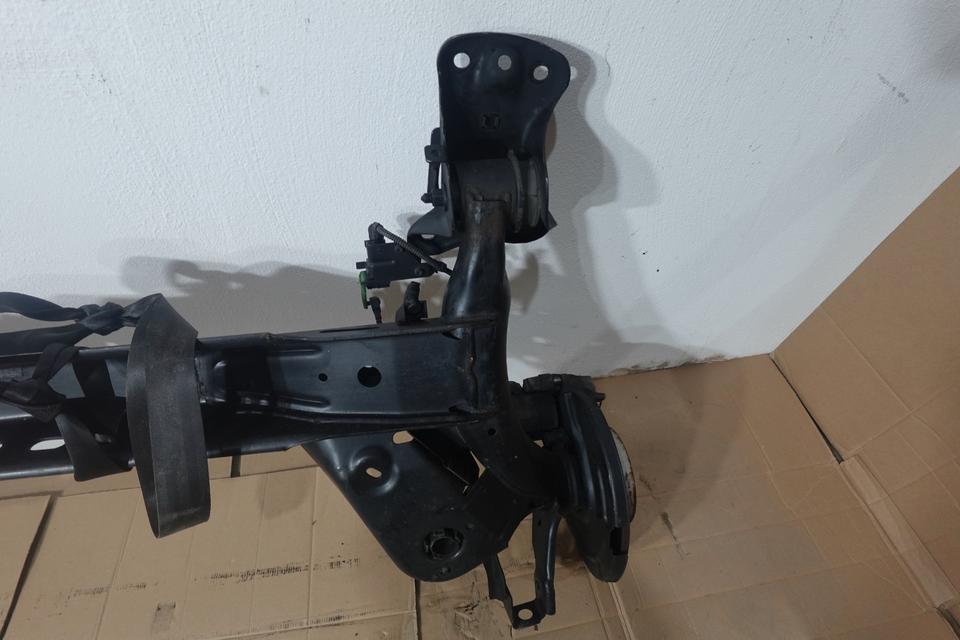 VW Golf 7 Variant Hinterachse komplett 5Q0505235J Original M03 – Bild 3