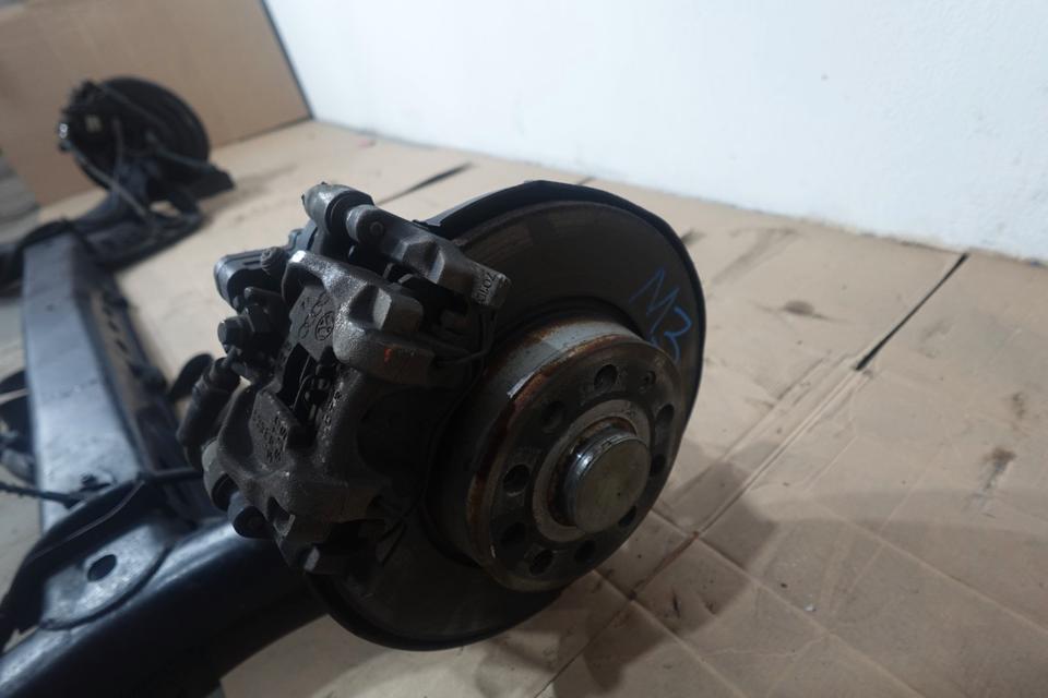 VW Golf 7 Variant Hinterachse komplett 5Q0505235J Original M03 – Bild 7