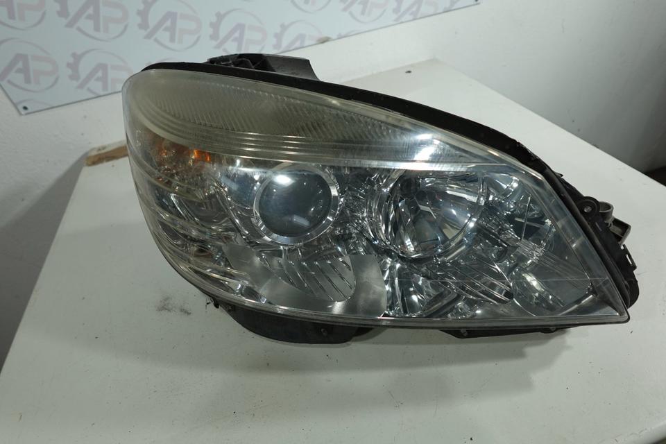 Mercedes C-Klasse W204 C200Scheinwerfer Rechts Xenon 2011 M09 – Bild 3