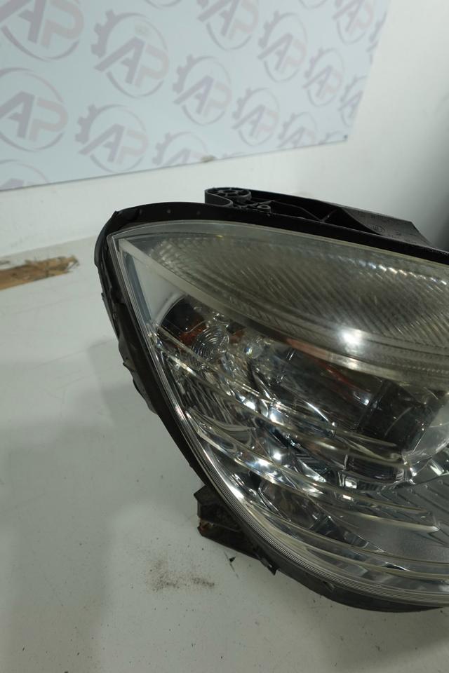 Mercedes C-Klasse W204 C200Scheinwerfer Rechts Xenon 2011 M09 – Bild 4