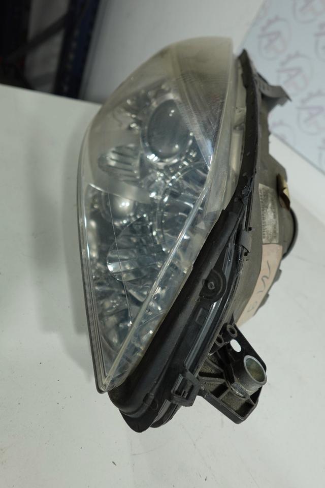 Mercedes C-Klasse W204 C200Scheinwerfer Rechts Xenon 2011 M09 – Bild 5