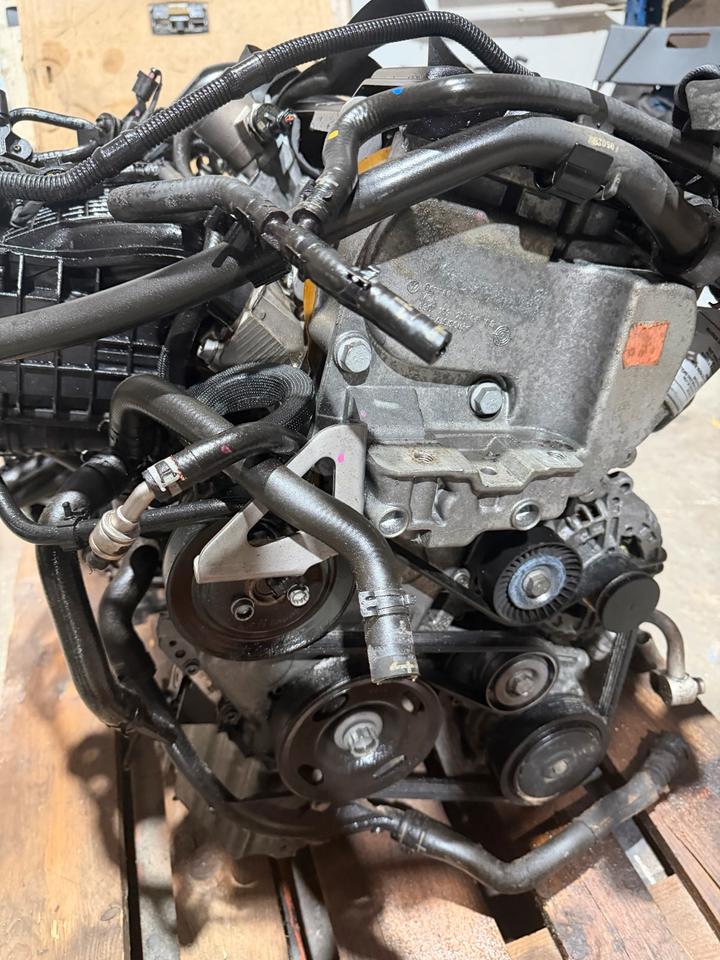 VW Golf 6 Variant 1.4 TSI Motor CAXA Turbolader 2011 – Bild 2