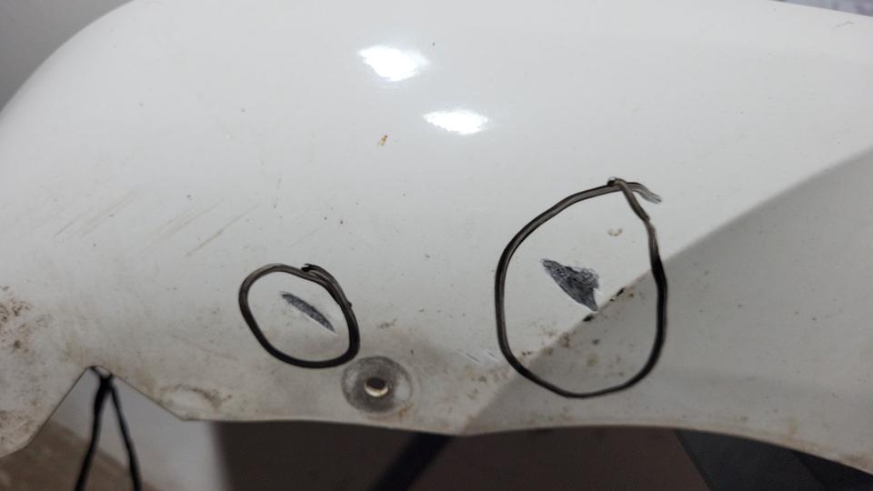 BMW 116 F20 2012 Stoßstange vorne Weiß Original N09 – Bild 12