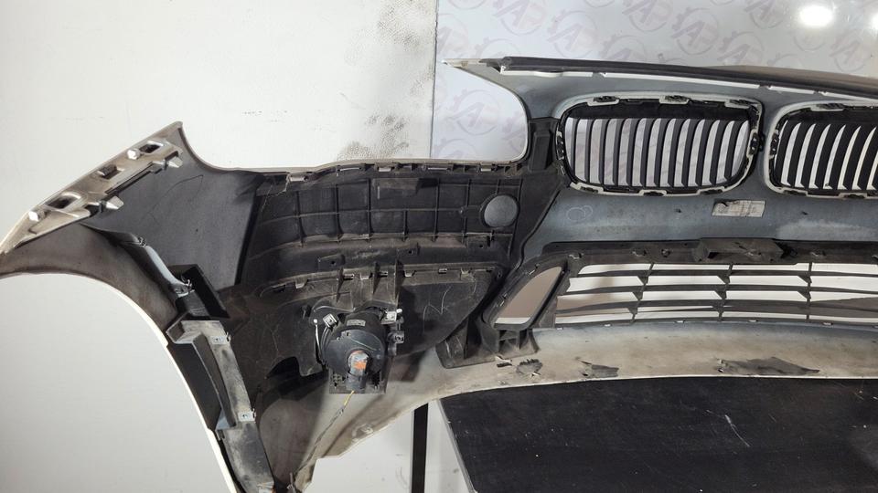BMW 116 F20 2012 Stoßstange vorne Weiß Original N09 – Bild 14