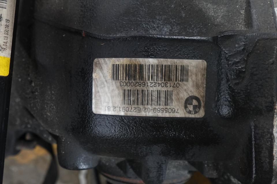 BMW F30 F31 320d Hinterachse Komplett Differential Achsträger N08 – Bild 8