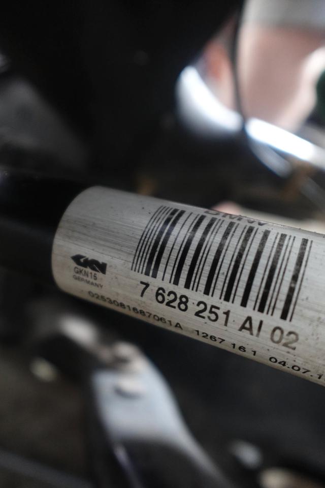 BMW F30 F31 320d Hinterachse Komplett Differential Achsträger N08 – Bild 10