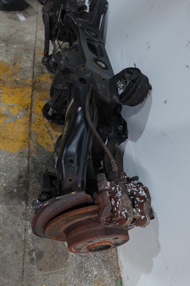 Benz W204 C180 Hinterachse komplett Differential, Achsträger N18 – Bild 3