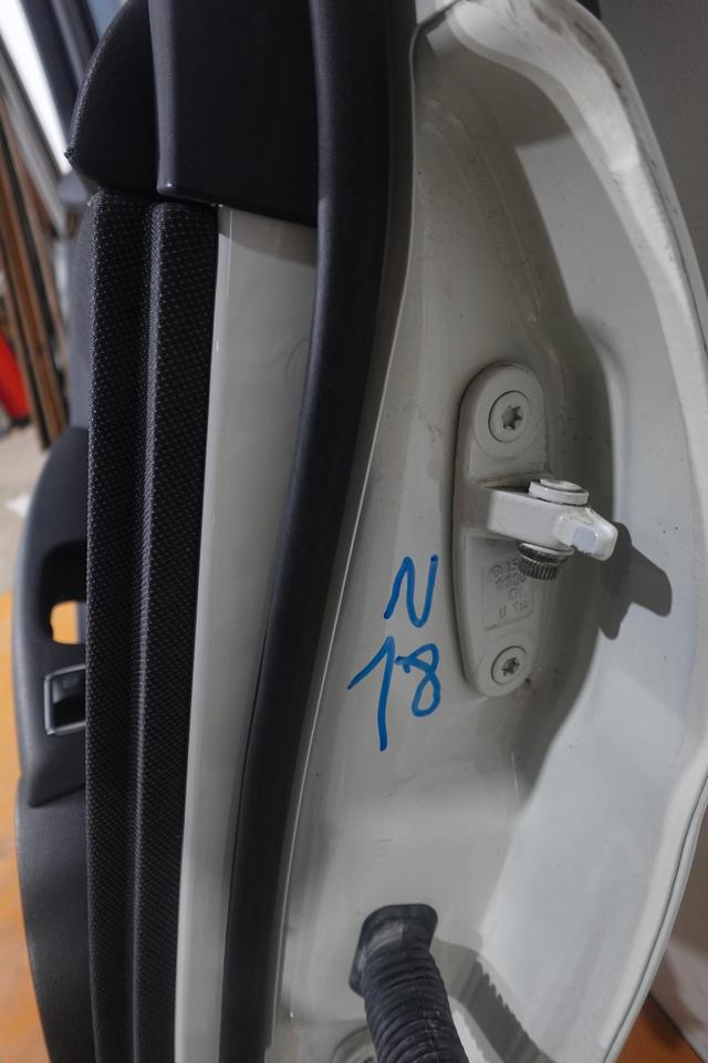 Mercedes W204 C180 Tür hinten links A2047302300 Weiß 650 N18 – Bild 7