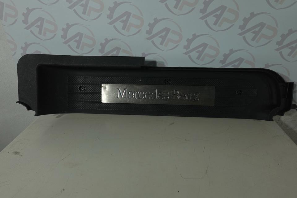 Mercedes Viano Vito W639 Einstiegsleiste Ladekantenschutz M07 – Bild 2