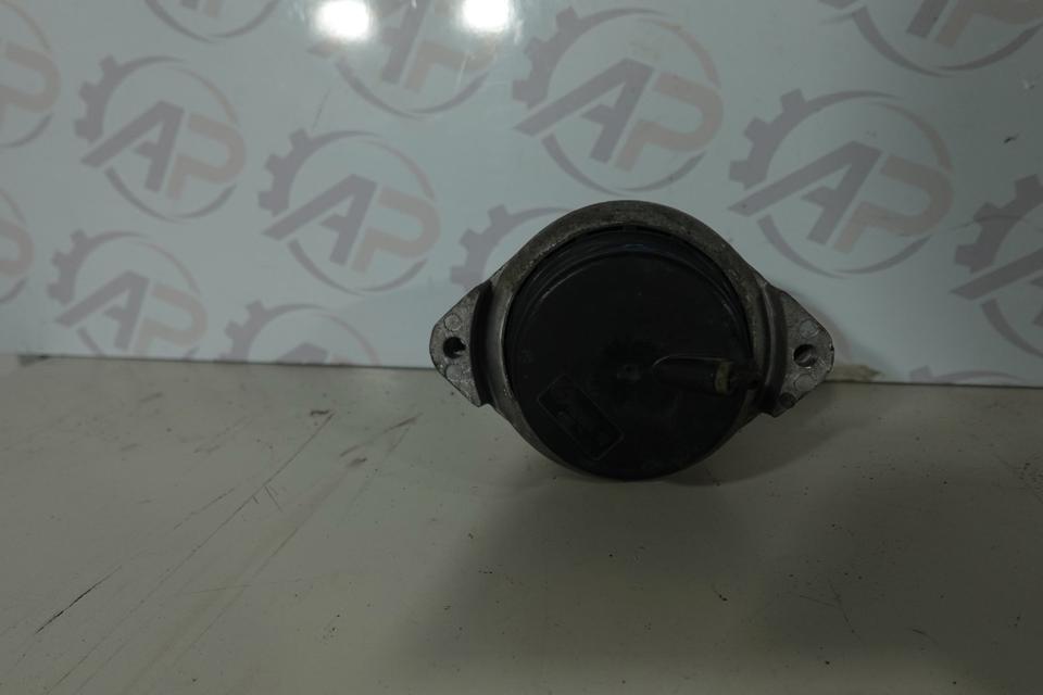 BMW E90 E91 320i Motorlager Hydrolager 22116798112 ,2010 M02 – Bild 2