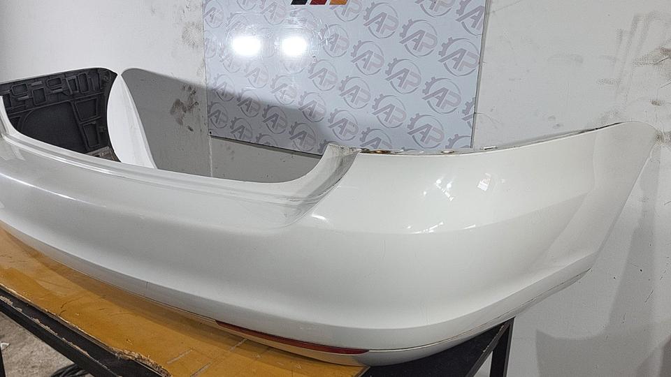 VW Golf 5 Stoßstange hinten Weiß Original 2008 N03 – Bild 2