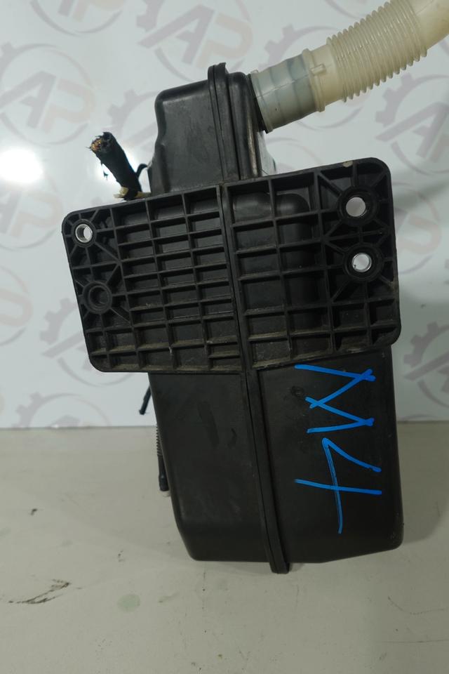 VW Touran 1T Scheibenwaschbehälter Wischwasserbehälter M04 – Bild 4