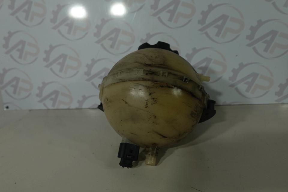 BMW 320i F30 F31 Kühlmittel Ausgleichsbehälter Original M14 – Bild 2