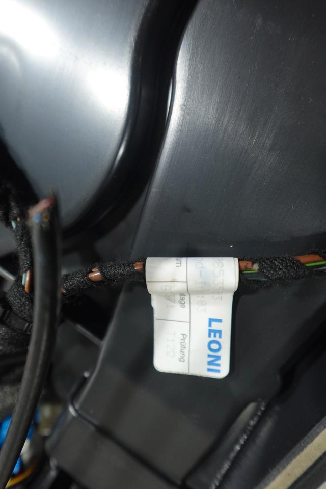 Mercedes E-Klasse W212 Mittelkonsole Armlehne Schwarz M12 – Bild 9