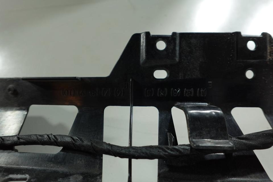 BMW F20 Stoßstangenführung hinten Mitte Original 51127240953 M01 – Bild 6