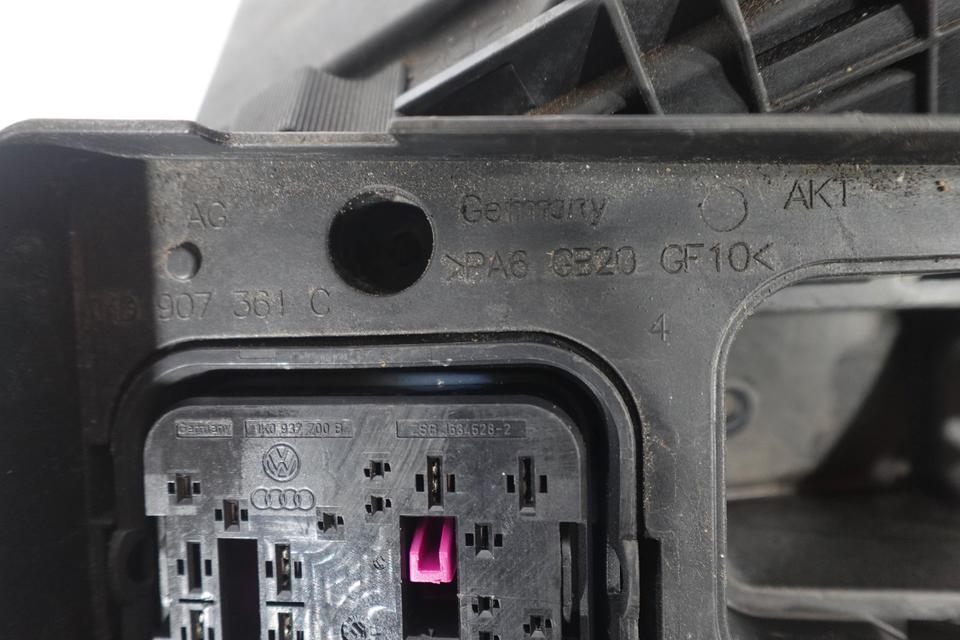 VW Touran 1T Sicherungskasten Motorraum Batterie M04 – Bild 9