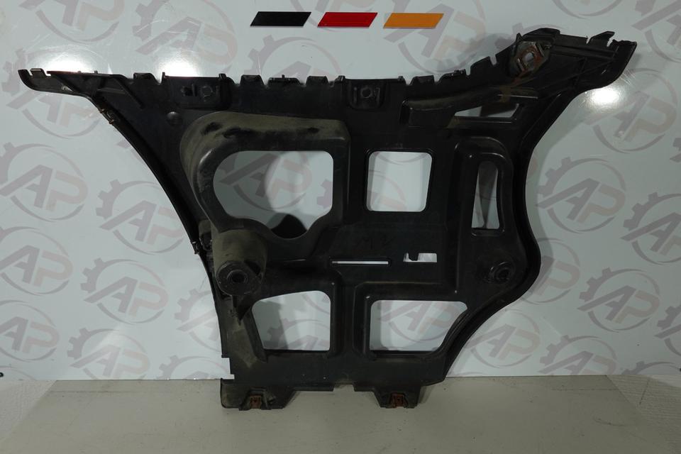BMW E90 LCI Stoßstangenführung hinten L+R 51127202667 M02 – Bild 3