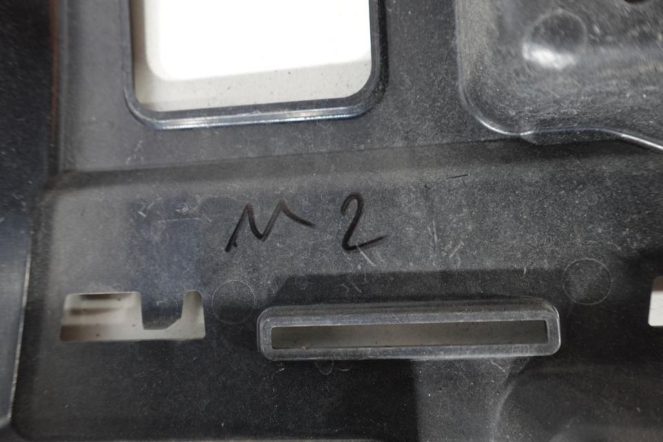 BMW E90 LCI Stoßstangenführung hinten L+R 51127202667 M02 – Bild 8
