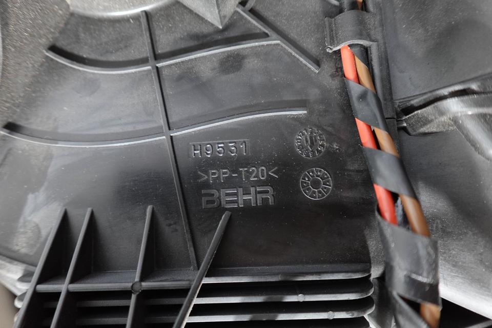 Mercedes Vito Viano W639 Heizungskasten A6398304462 M07 – Bild 8