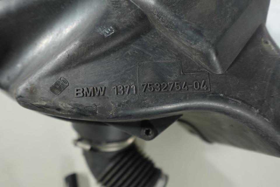 BMW E90 E91 320i Luftfiltekasten Ansaugschlauch M16 – Bild 7