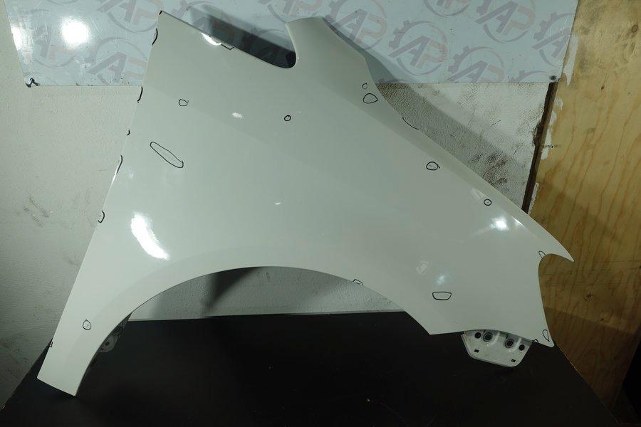 VW Touran 1T Kotflügel vorne rechts Original 2013 M38 – Bild 2