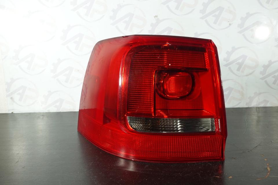 VW Sharan 7N Rückleuchte links 7N0945095G Original N01 – Bild 2