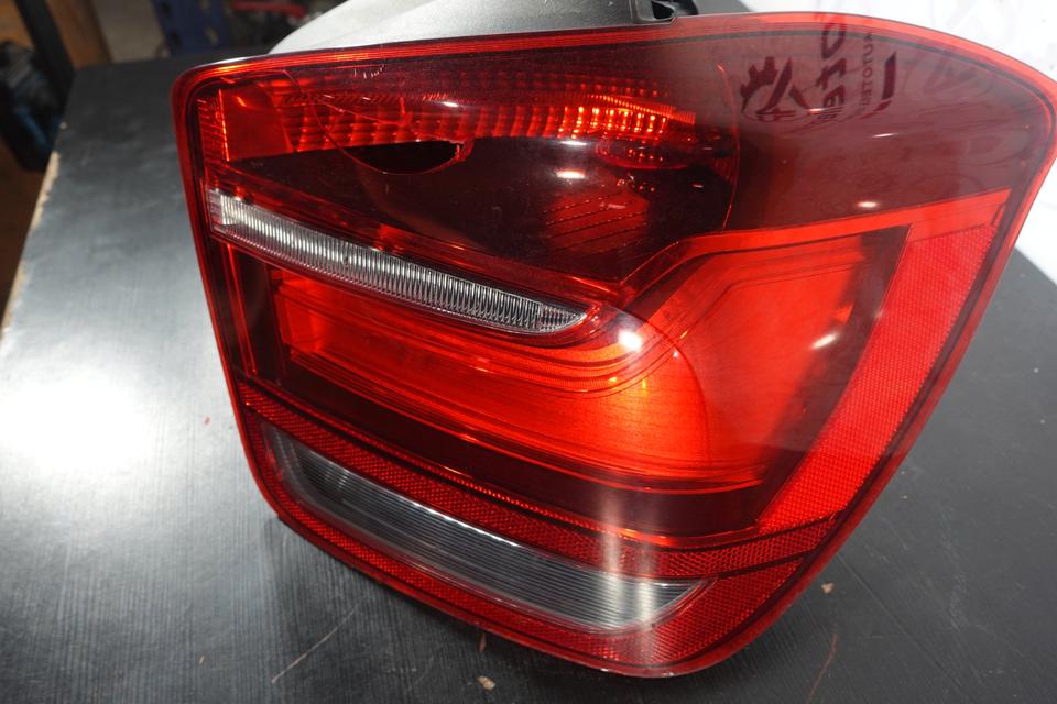 Original BMW 116i F20 Rückleuchte rechts 63217270098 N21 – Bild 3