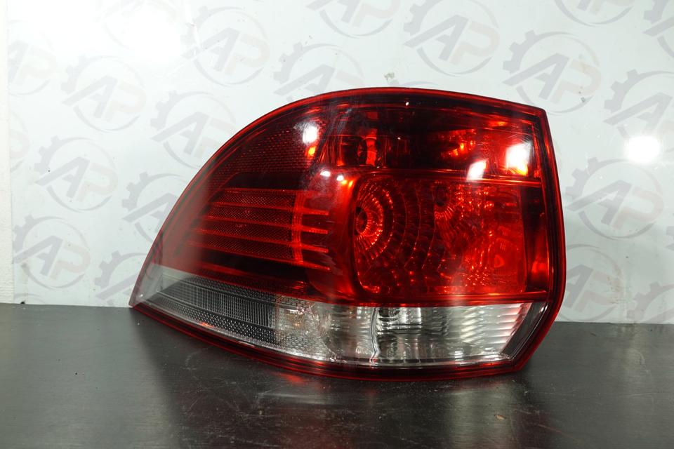 Original VW Golf 6 Variant Heckleuchte links 1K9945095E N06 – Bild 2