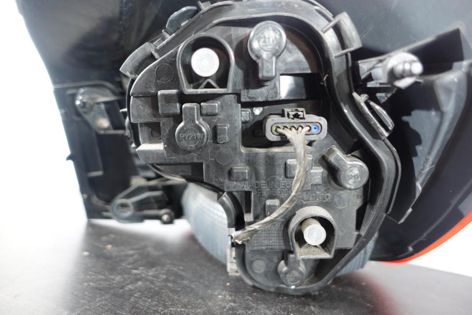 BMW 116i F20 Heckleuchte links Rückleuchte 63217270097 N09 – Bild 6