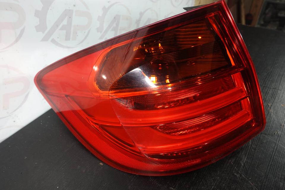 BMW F30 F80 Rückleuchte Seitenwand links 63217429727 N08 – Bild 3