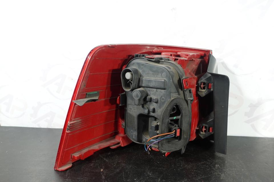 Original VW Sharan 7N Rückleuchte rechts außen 7N0945096E N19 – Bild 4