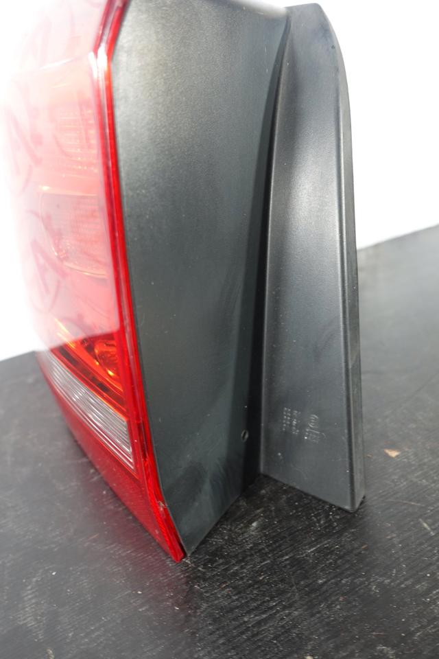 Original VW Touran 1T3 Rückleuchte links außen 1T0945095R N17 – Bild 4