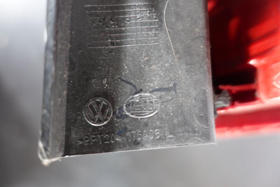 Original VW Touran 1T3 Rückleuchte links außen 1T0945095R N17 – Bild 7