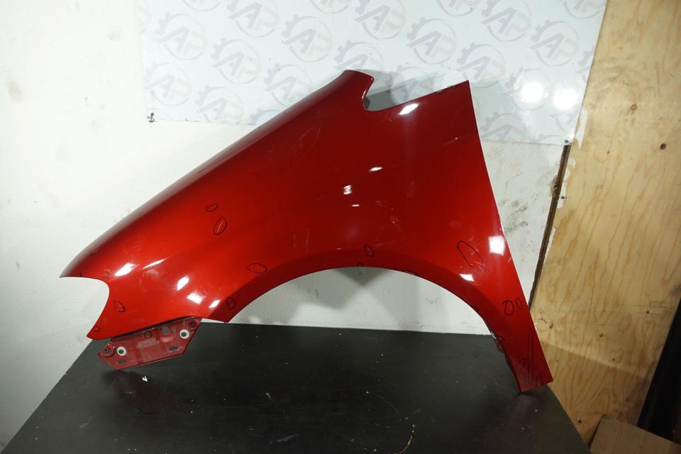 VW Touran 1T Kotflügel vorne links Original Rot 2003–2010 M39 – Bild 2