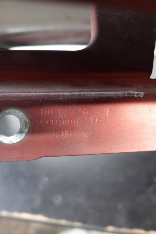 VW Touran 1T Kotflügel vorne links Original Rot 2003–2010 M39 – Bild 10