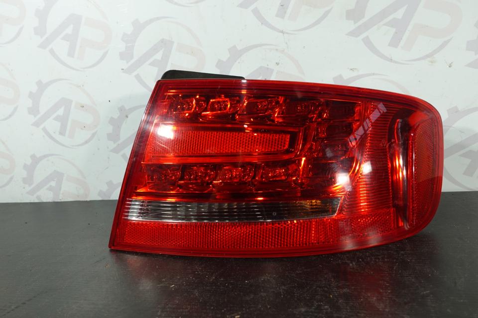 Audi A4 B8 Avant Rückleuchte rechts außen Original LED Baujahr prüfen N13 – Bild 2