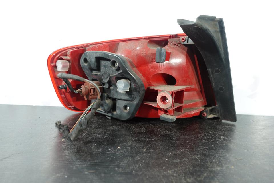 Audi A4 B8 Avant Rückleuchte rechts außen Original LED Baujahr prüfen N13 – Bild 4