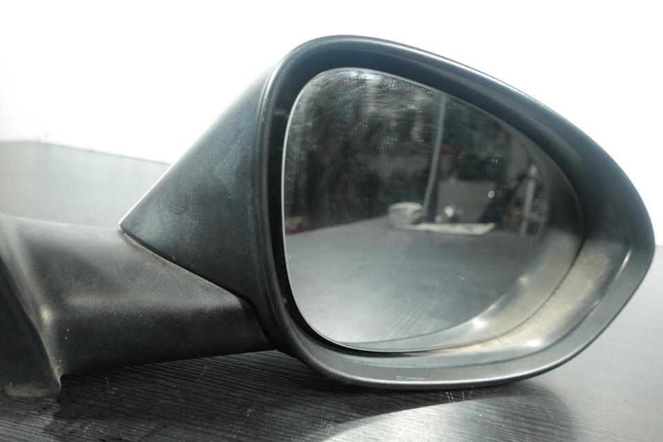 Zum Verkauf steht ein BMW Außenspiegel für die rechte M42 – Bild 4