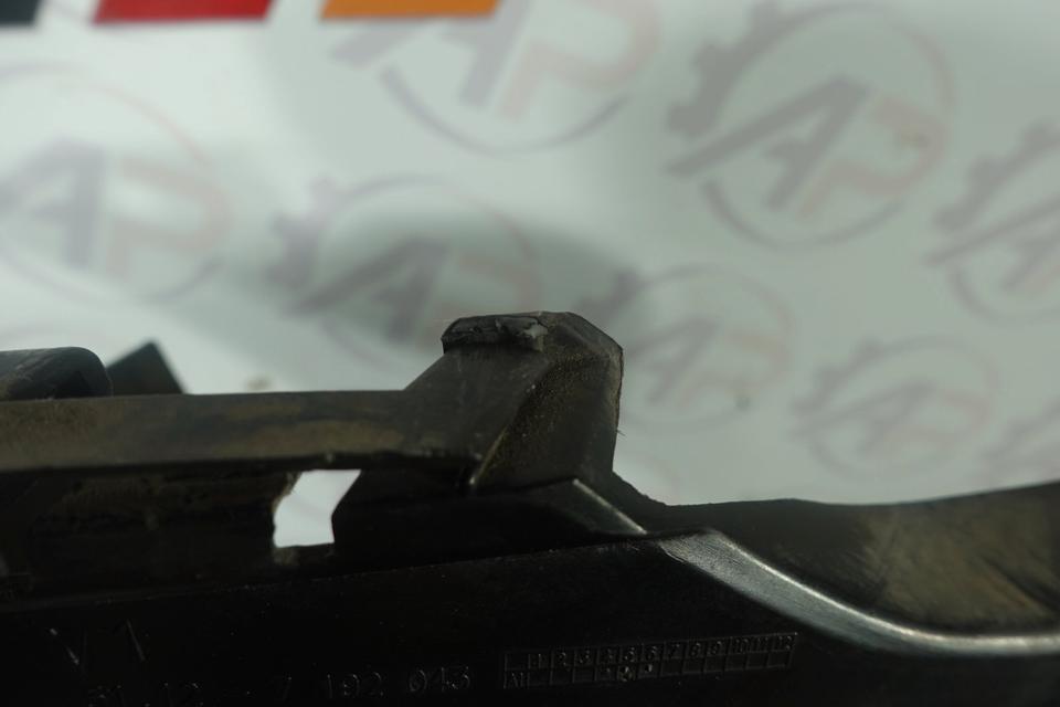 BMW Z4 E89 Führung Stoßfänger hinten links Original Halter M42 – Bild 4