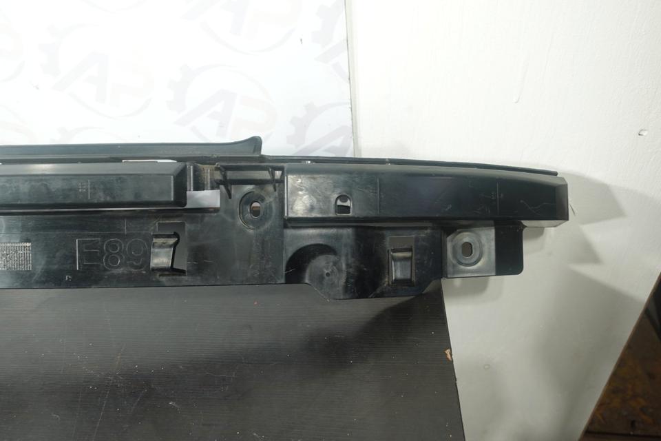 BMW Z4 E89 Führung Stoßfänger hinten Mitte Halter M42 – Bild 2