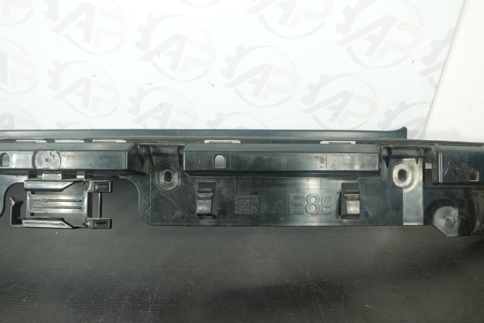 BMW Z4 E89 Führung Stoßfänger hinten Mitte Halter M42 – Bild 3
