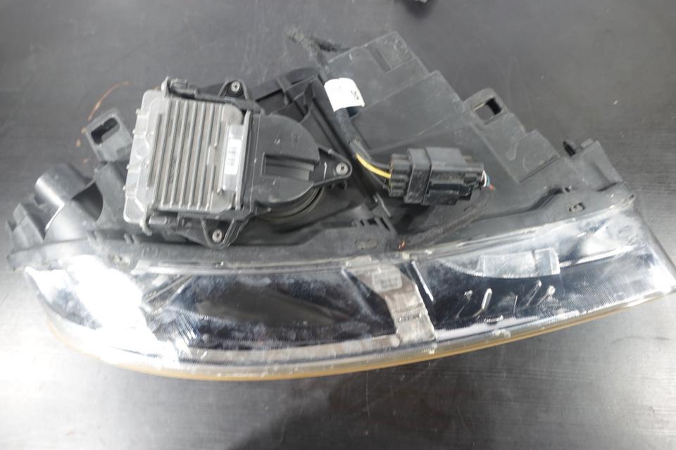 Volvo V40 II Scheinwerfer links Xenon LED Original 2013–2016 M35 – Bild 14