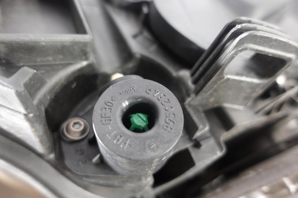 Volvo V40 II Scheinwerfer links Xenon LED Original 2013–2016 M35 – Bild 19