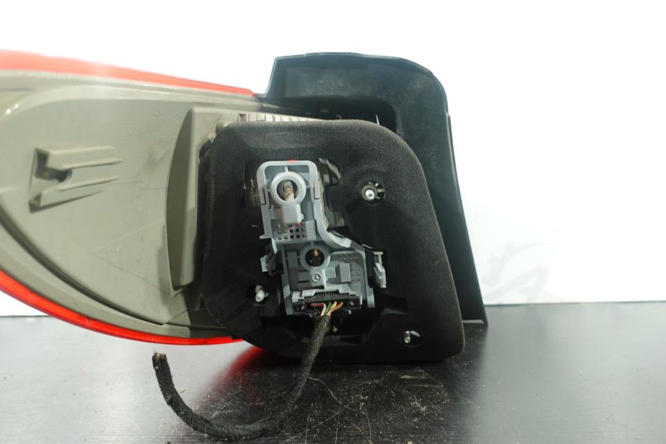 Mercedes-Benz B-Kl W246 LED Rückleuchte Rechts 2011–2018 M43 – Bild 7