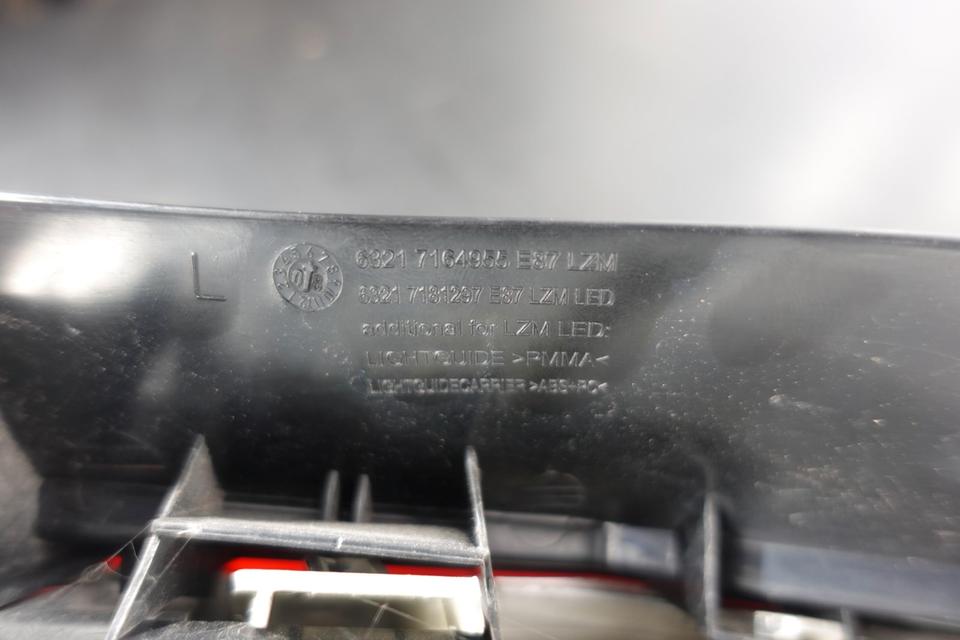 BMW 1er E81 E87 LCI Rückleuchte links Außen 2007–2011 M31 – Bild 15